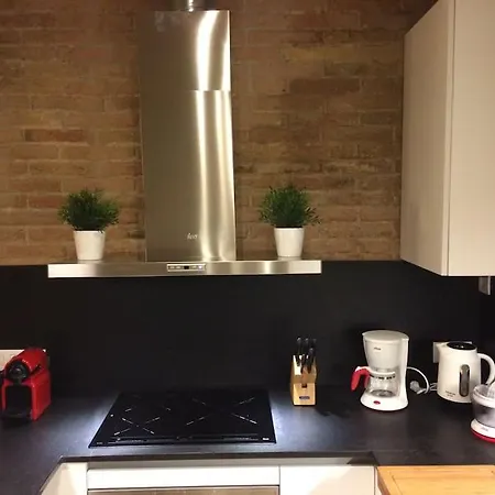 Lovely & Bright Vila Olimpica Beach Apartment Barcelona