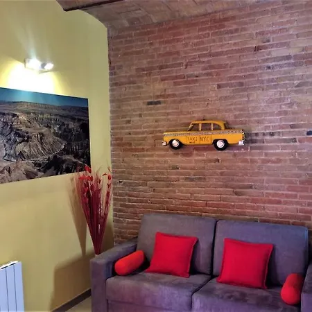 Lovely & Bright Vila Olimpica Beach Apartment Barcelona